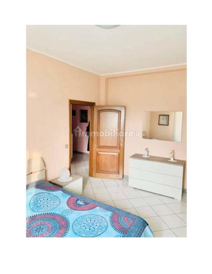 Double Room - Home Stay Милан Экстерьер фото
